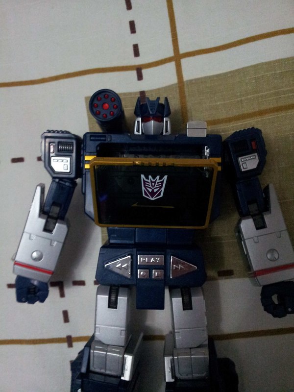 MP 13 Soundwave Out Of Box Images Of Takara Tomy Transformers Masterpiece Figure  (7 of 27)